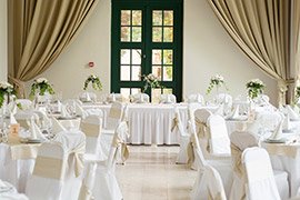 Как рассадить гостей на свадьбе?