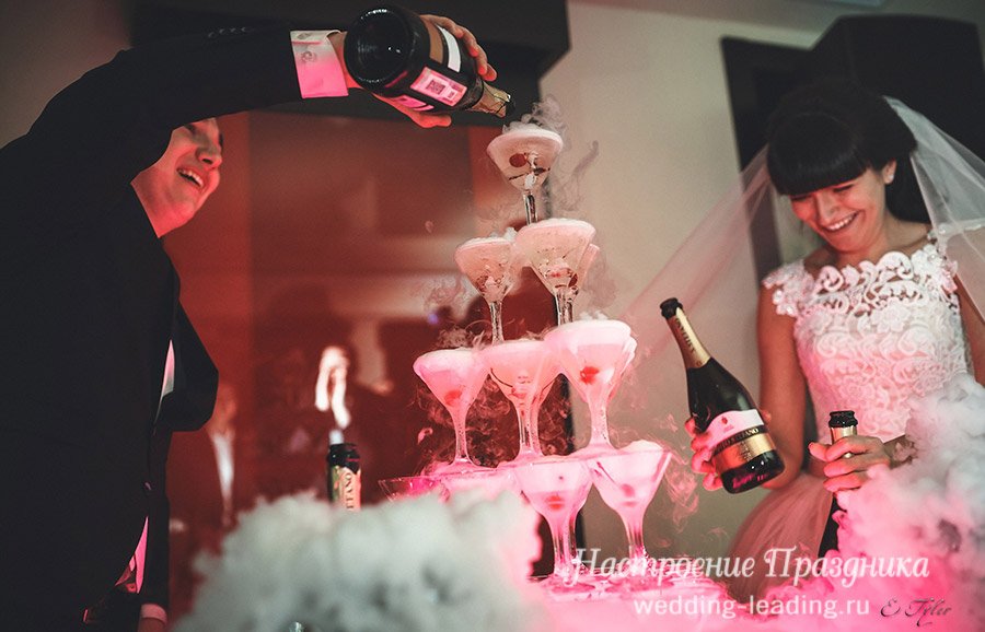 Горка шампанского на свадьбу на 35 гостей