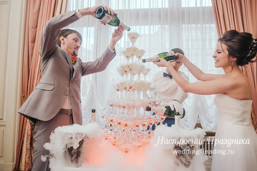 Горка шампанского на свадьбу 84 бокала