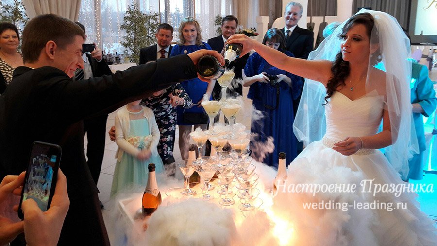Горка шампанского на свадьбу 35 бокалов